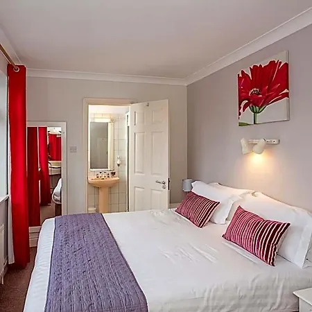 Ardree House Bed & Breakfast 4*