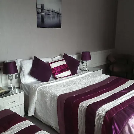 Alojamento de Acomodação e Pequeno-almoço Ardree House 4*