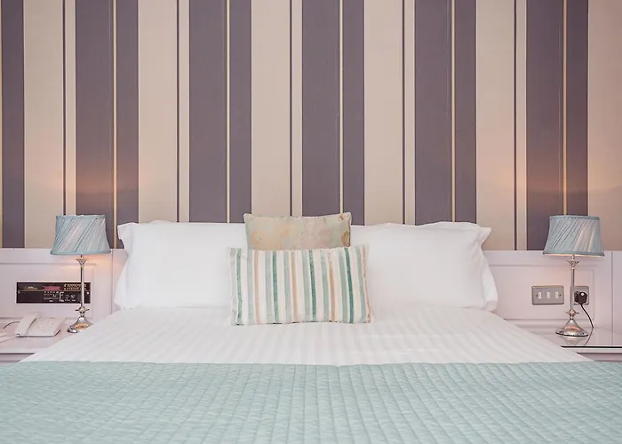 Bed & Breakfast Ardree House 4*