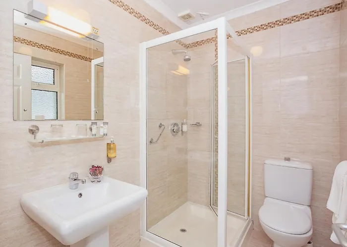 Bed & Breakfast Ardree House 4*