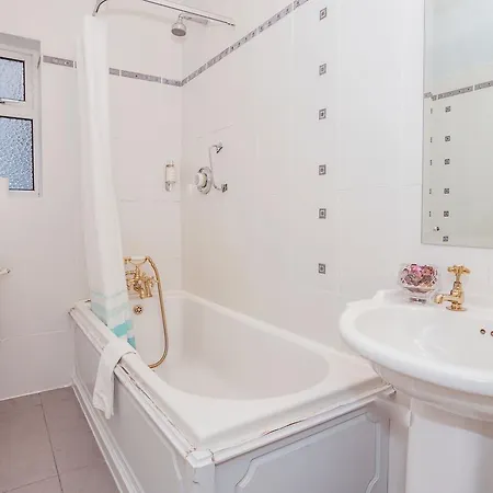 阿德利屋住宿加早餐酒店 4* 基拉尼